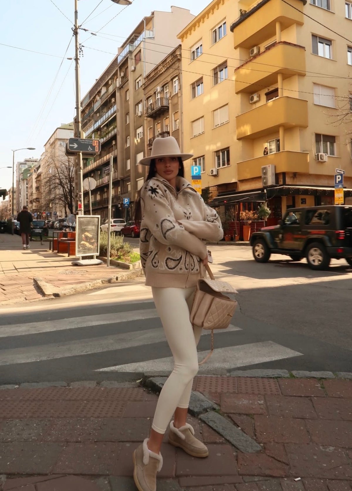 Anna short cardigan beige